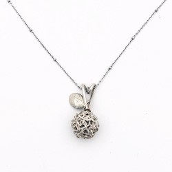 純銀黏土鏤空項鍊 - 針筒拉花 - 繡球 純銀黏土鏤空項鍊 - 針筒拉花 - 繡球