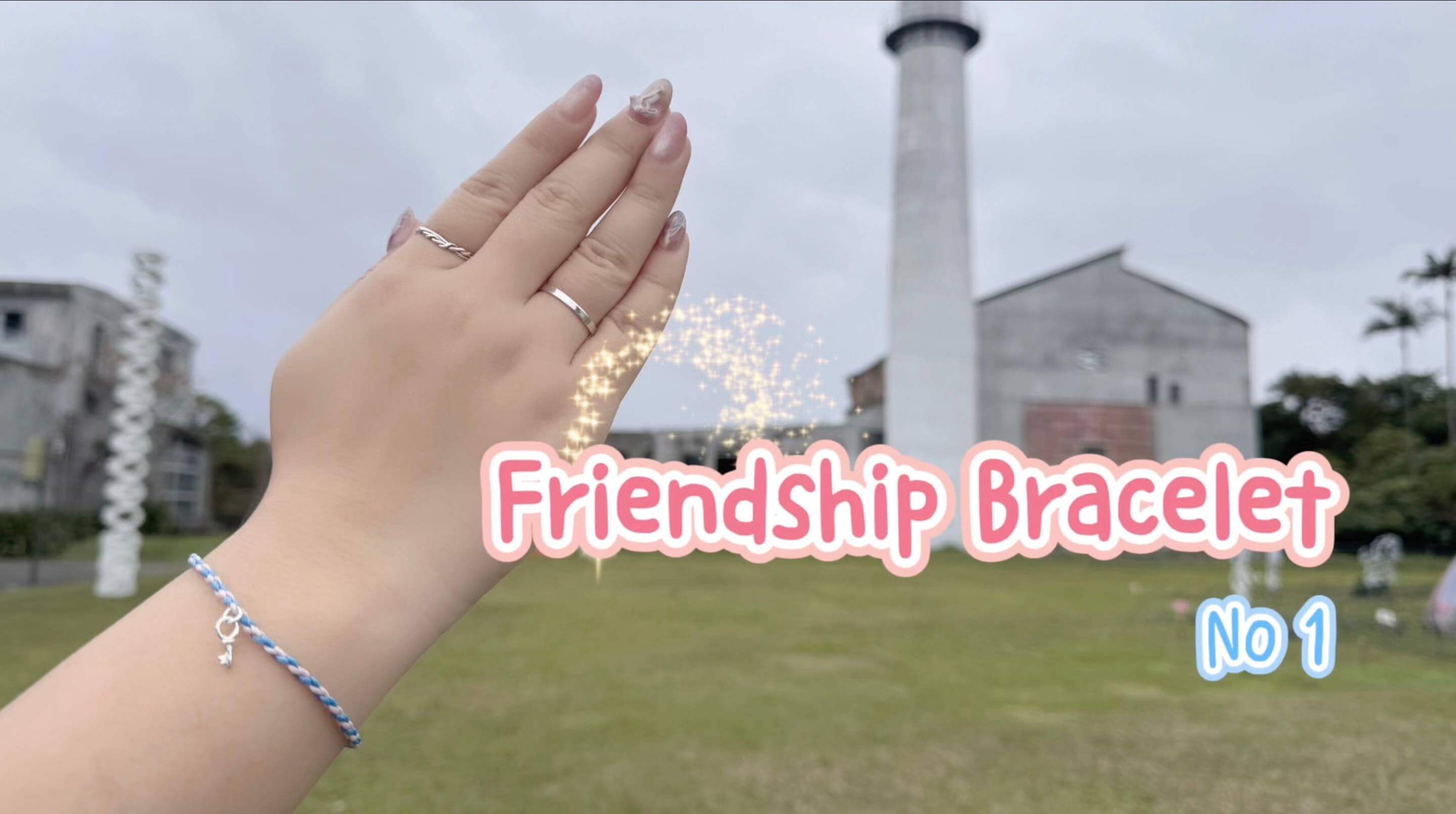 Read more about the article Friendship Bracelet DIY – 4 Strand Round Braid